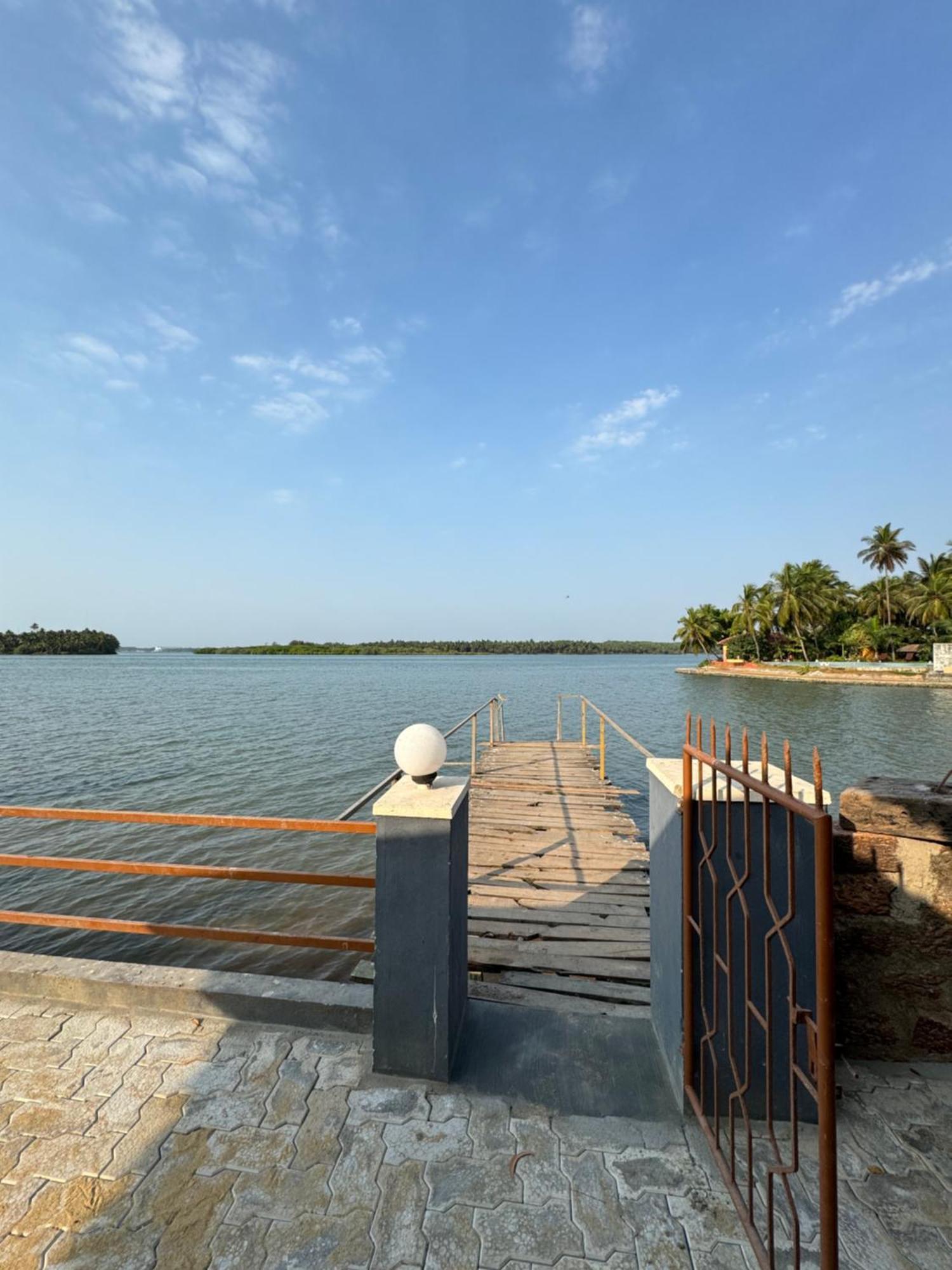 The Glasswater By The Backwater Homestay Kalyanpur Экстерьер фото