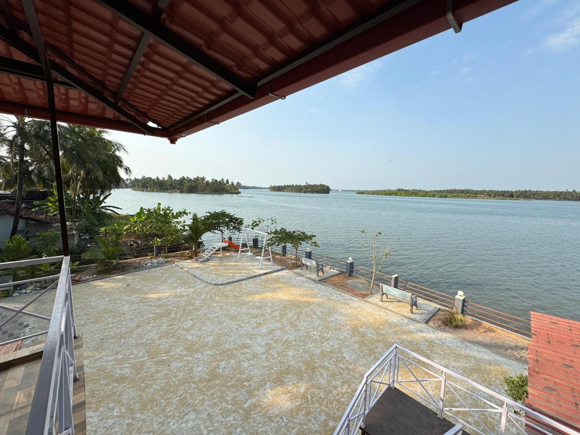 The Glasswater By The Backwater Homestay Kalyanpur Экстерьер фото