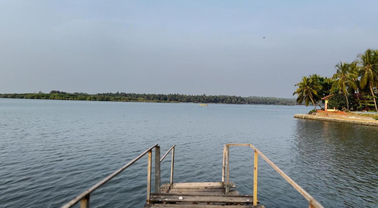 The Glasswater By The Backwater Homestay Kalyanpur Экстерьер фото