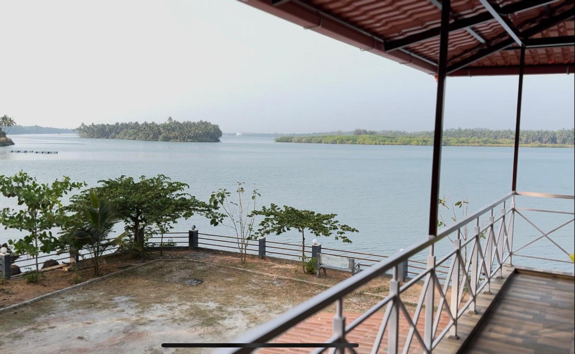 The Glasswater By The Backwater Homestay Kalyanpur Экстерьер фото